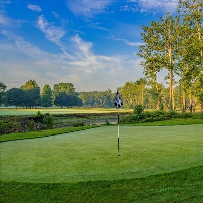 Valley of the Eagles Golf Club